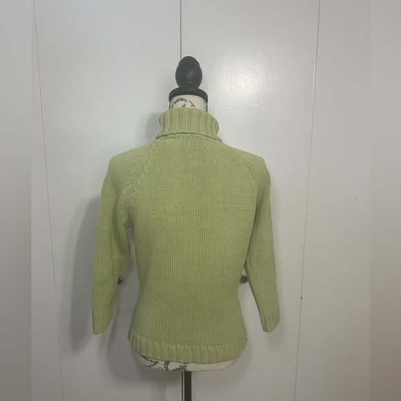 Vintage GAP Women's Turtle Neck Sweater - Soft Green - Picture 2 of 7